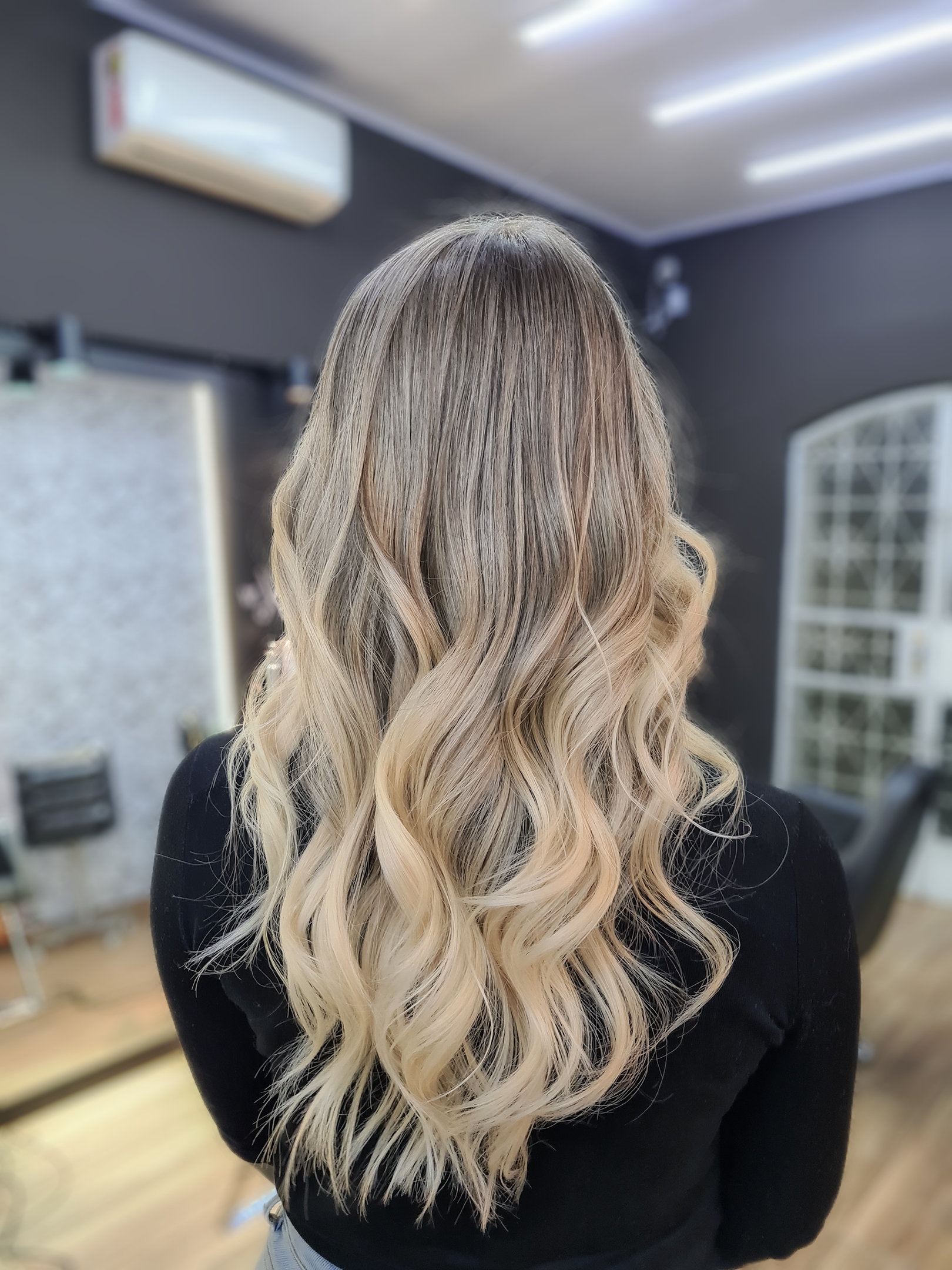 Corte Feminino - Welli Valente Salon